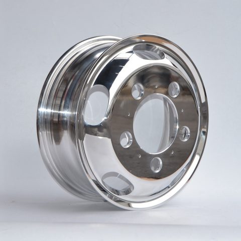 16×5.5 truck wheel 01